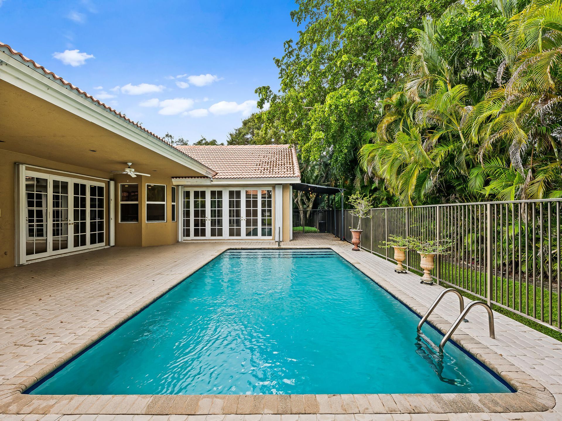 1207 Manor Drive S, Weston, FL 33326 Photo