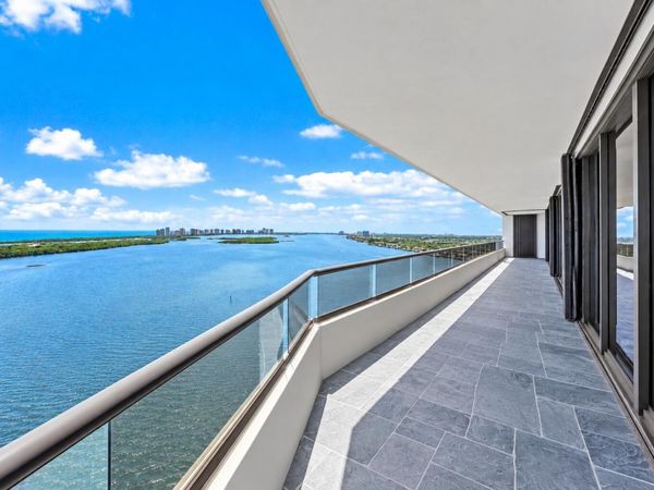 100 LAKESHORE Drive, Unit 2151, North Palm Beach, FL 33408