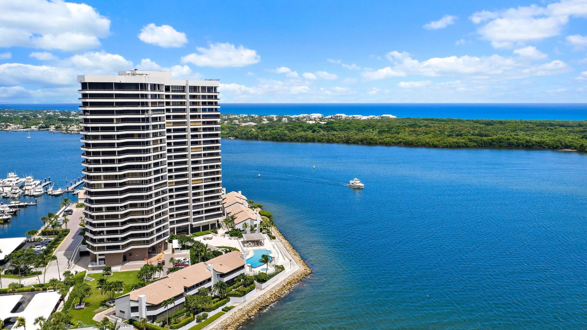 100 Lakeshore Drive, Unit 2151, North Palm Beach, FL 33408 Photo