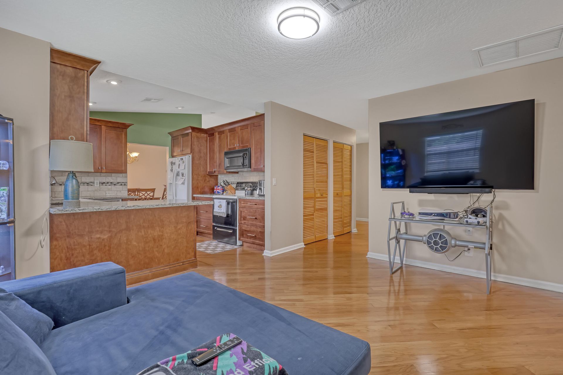 102 Sand Pine Way, Royal Palm Beach, FL 33411 Photo