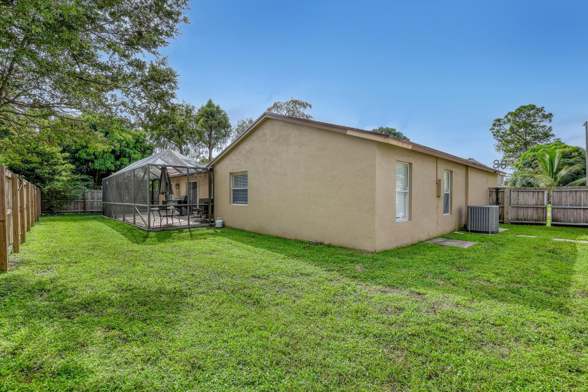 102 Sand Pine Way, Royal Palm Beach, FL 33411 Photo