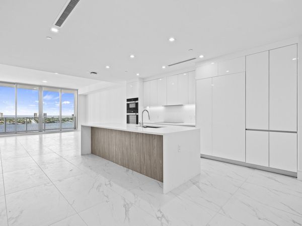 220 Lake Shore Drive, Unit 1608, Lake Park, FL 33403
