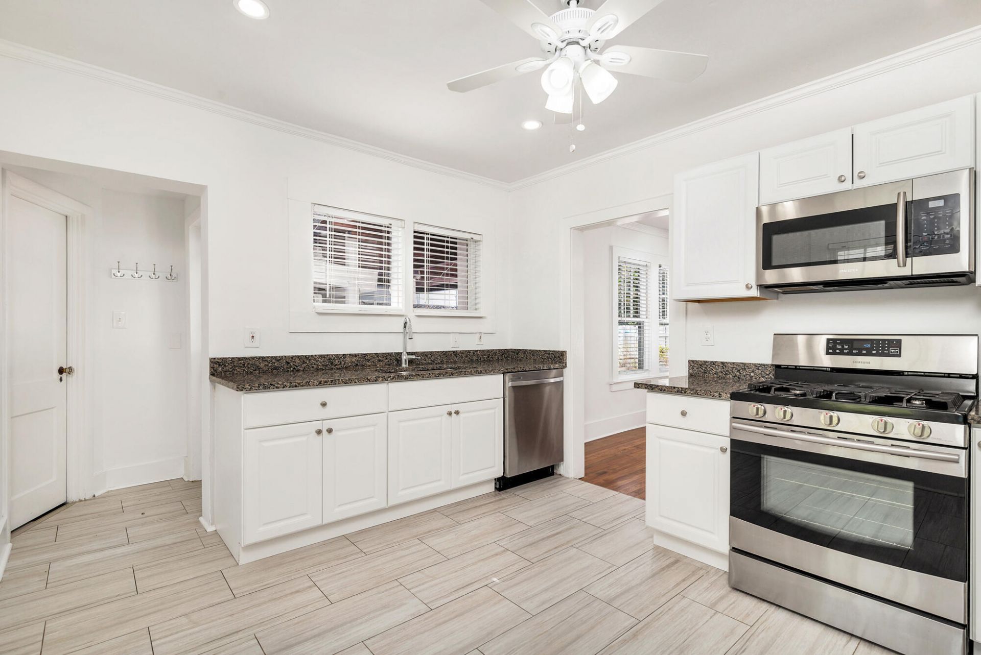 3901 Washington Road, West Palm Beach, FL 33405 Photo