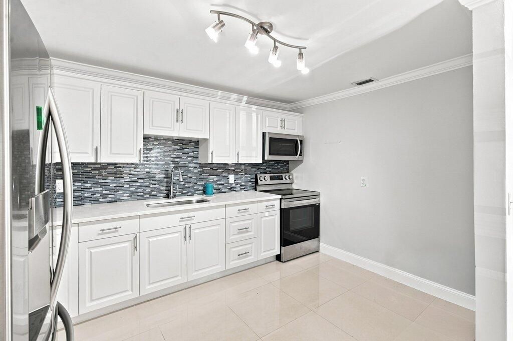 809 N 22nd Street, Fort Pierce, FL 34950 Photo
