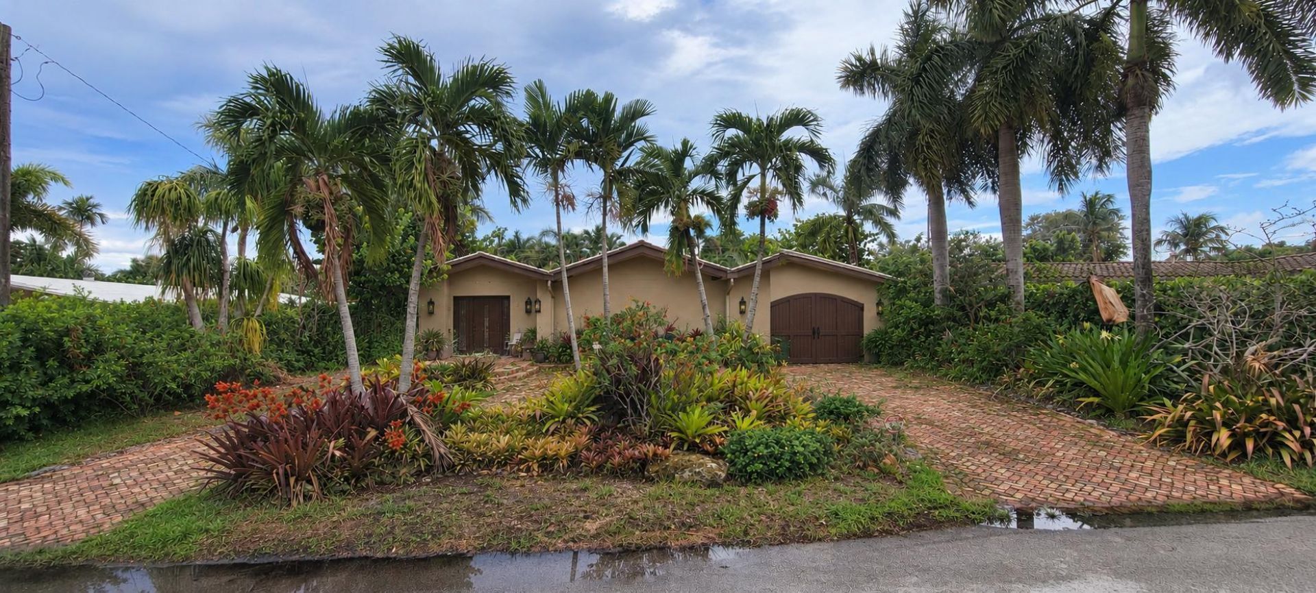 2060 NE 55th Street, Fort Lauderdale, FL 33308 Main Photo