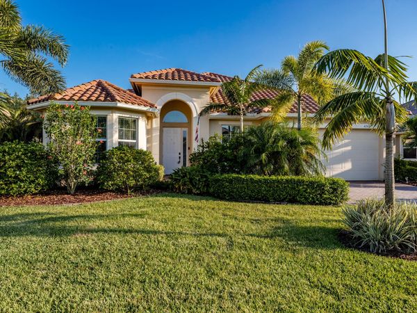 4247 DIAMOND Square, Vero Beach, FL 32967