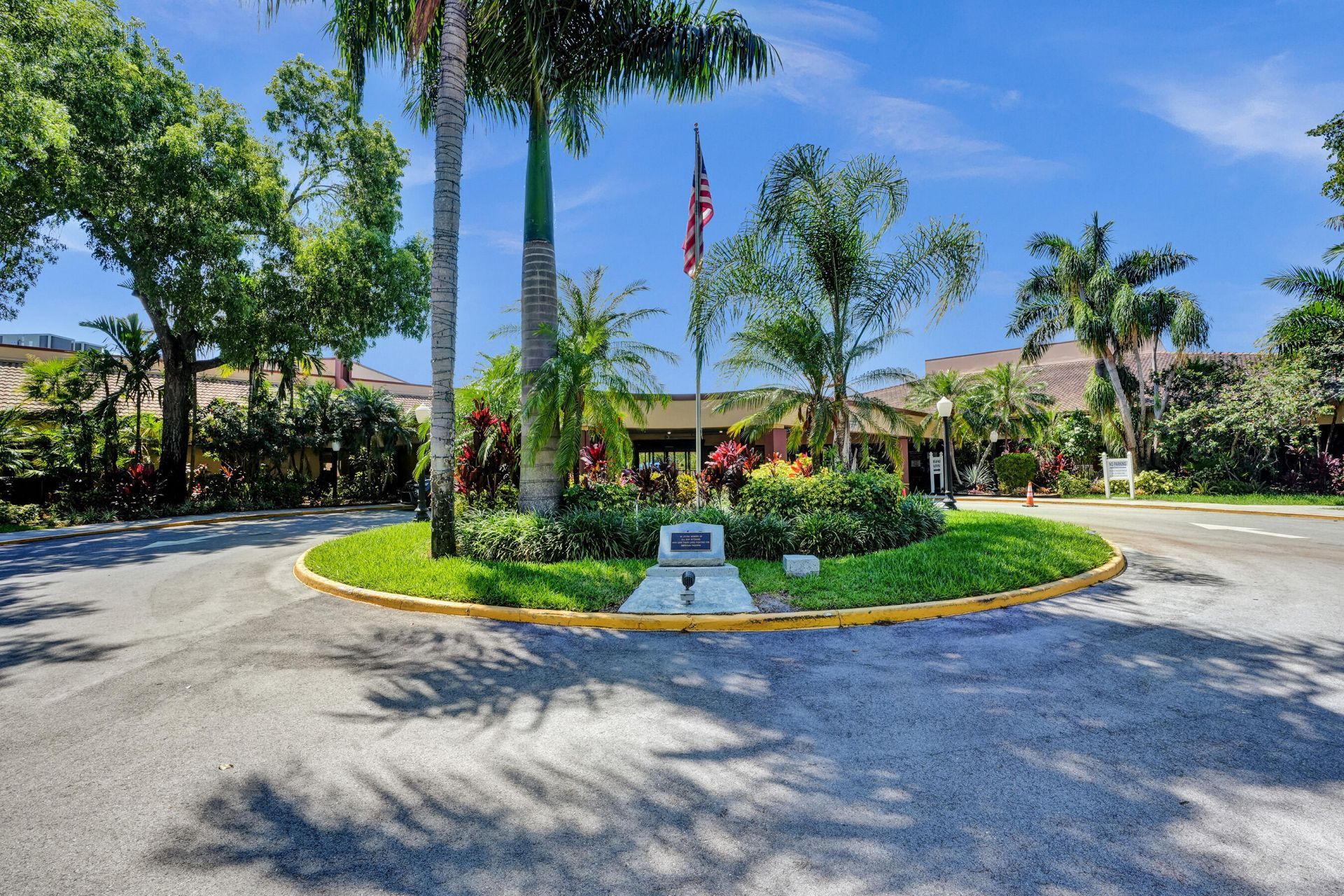 9540 Sunrise Lakes Boulevard, Unit 303, Sunrise, FL 33322 Photo