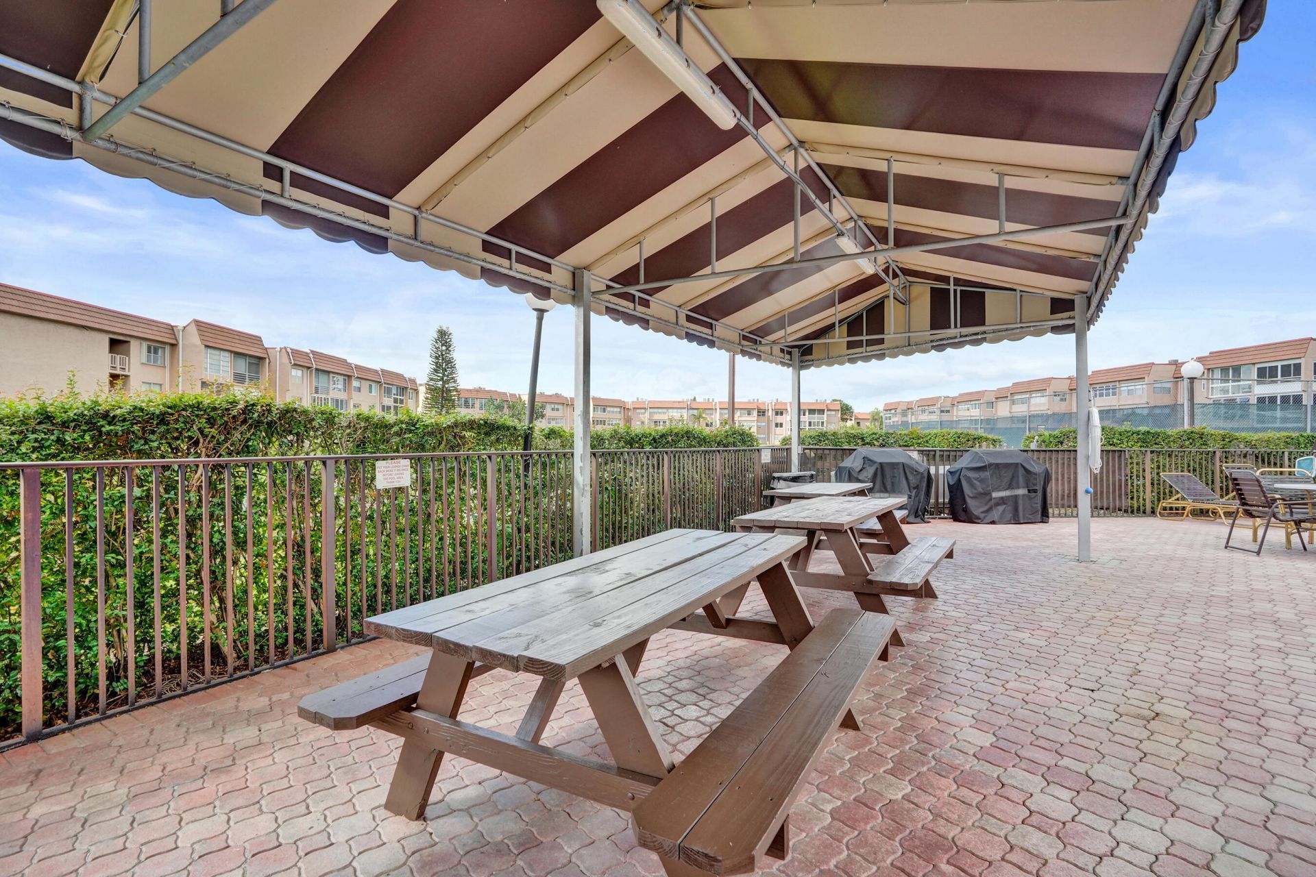 9540 Sunrise Lakes Boulevard, Unit 303, Sunrise, FL 33322 Photo