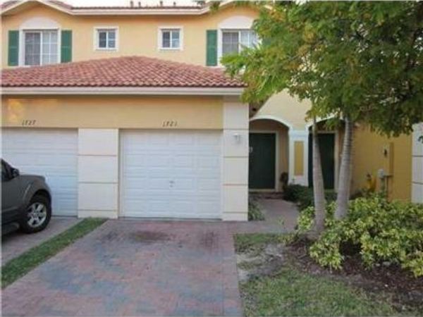1721 SW 81st Terrace, North Lauderdale, FL 33068