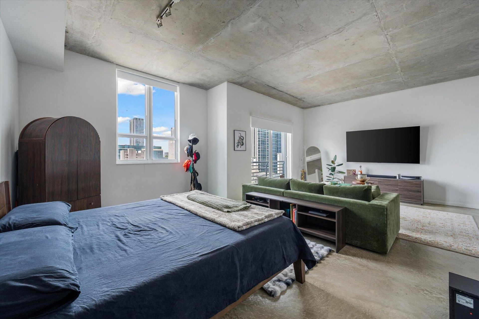 234 NE 3rd Street, Unit 1403, Miami, FL 33132 Photo
