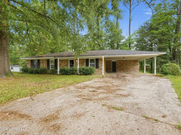 223 One Park Place, Jackson, MS 39212
