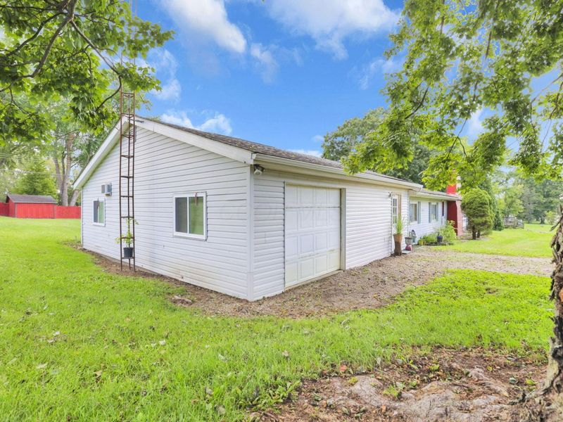 7318 Licking Springs Road NE, Newark, OH 43055 Photo 2