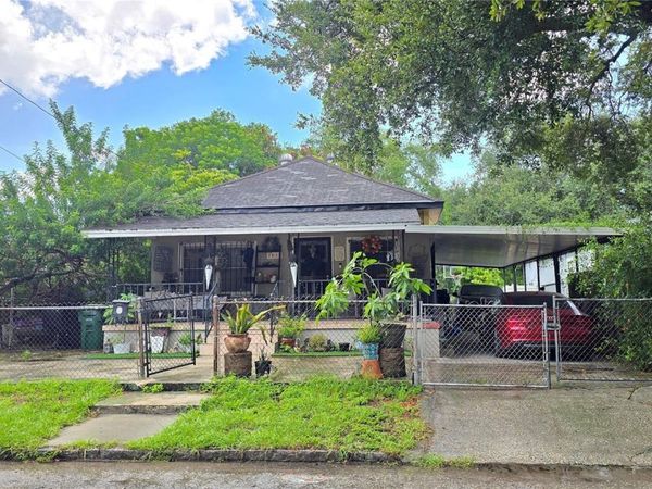 2813 E CLARK STREET , TAMPA, FL 33605