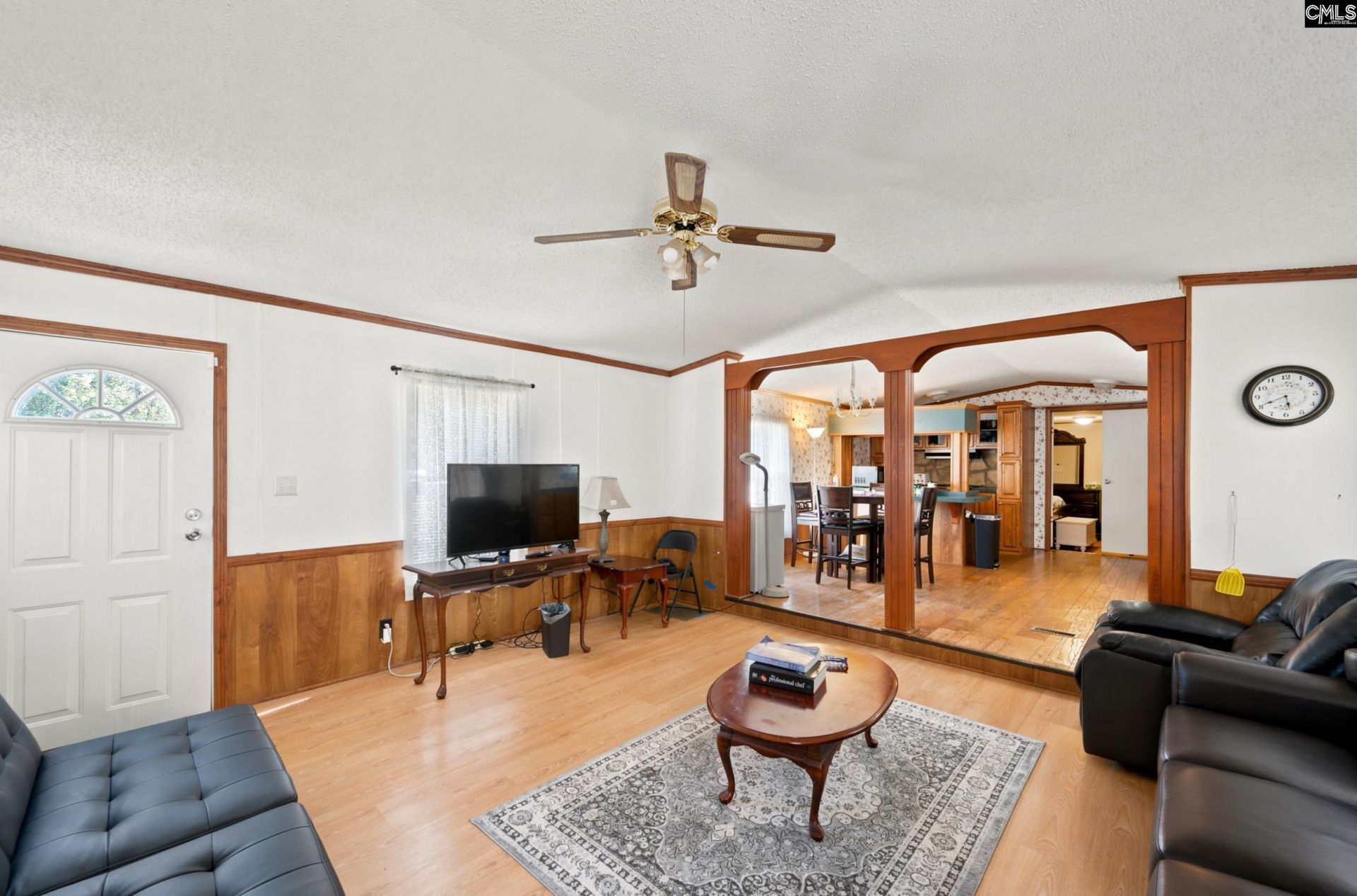 123 Castleville Court Photo 5