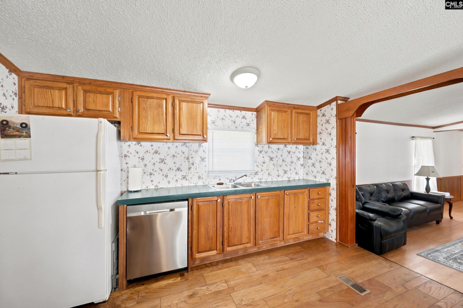 123 Castleville Court Photo 9