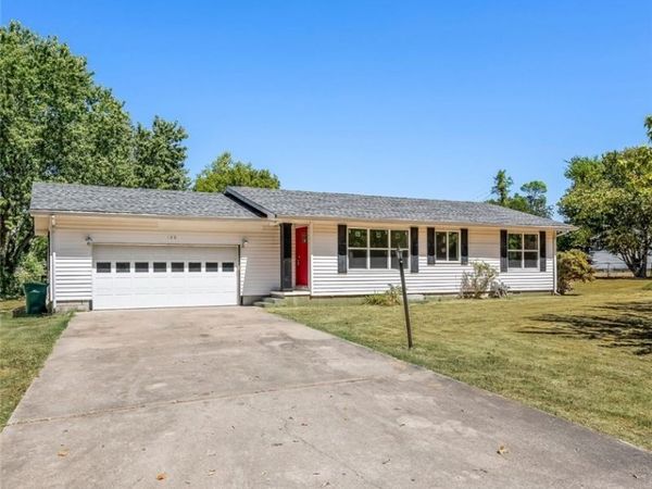 102 Allen Place , Farmington, AR 72730