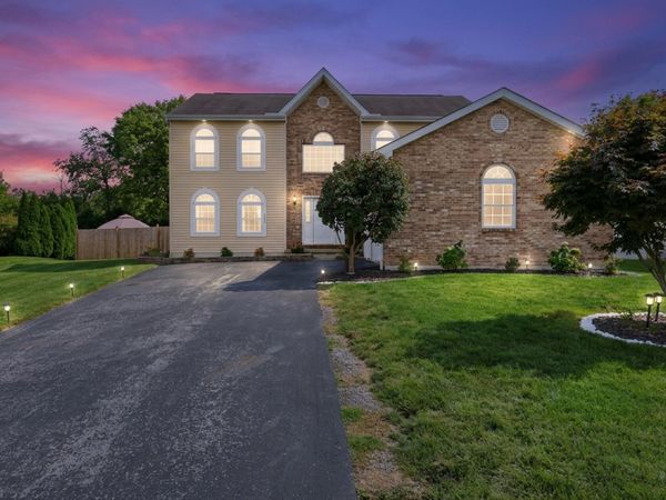 211 Cavanaugh Drive , Commercial Point, OH 43116