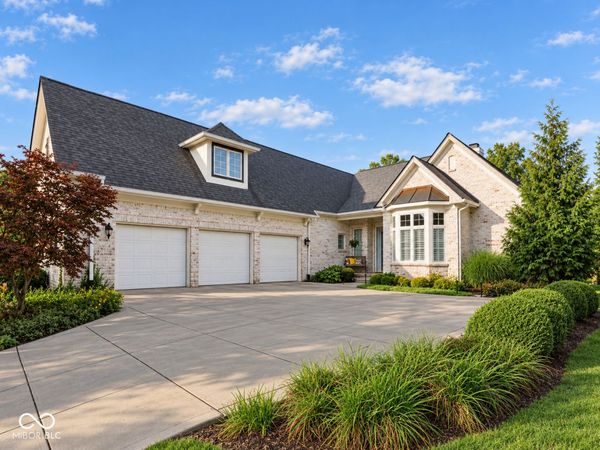15532 Long Cove Boulevard, Carmel, IN 46033