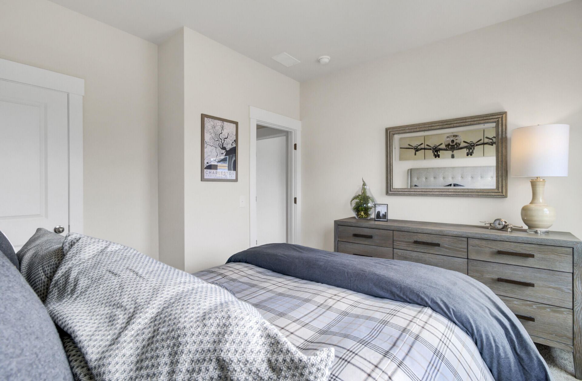 136 Fernbank Road Photo 32