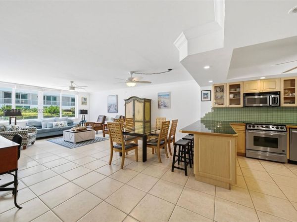 5401 Collins Ave, Unit 108, Miami Beach, FL 33140