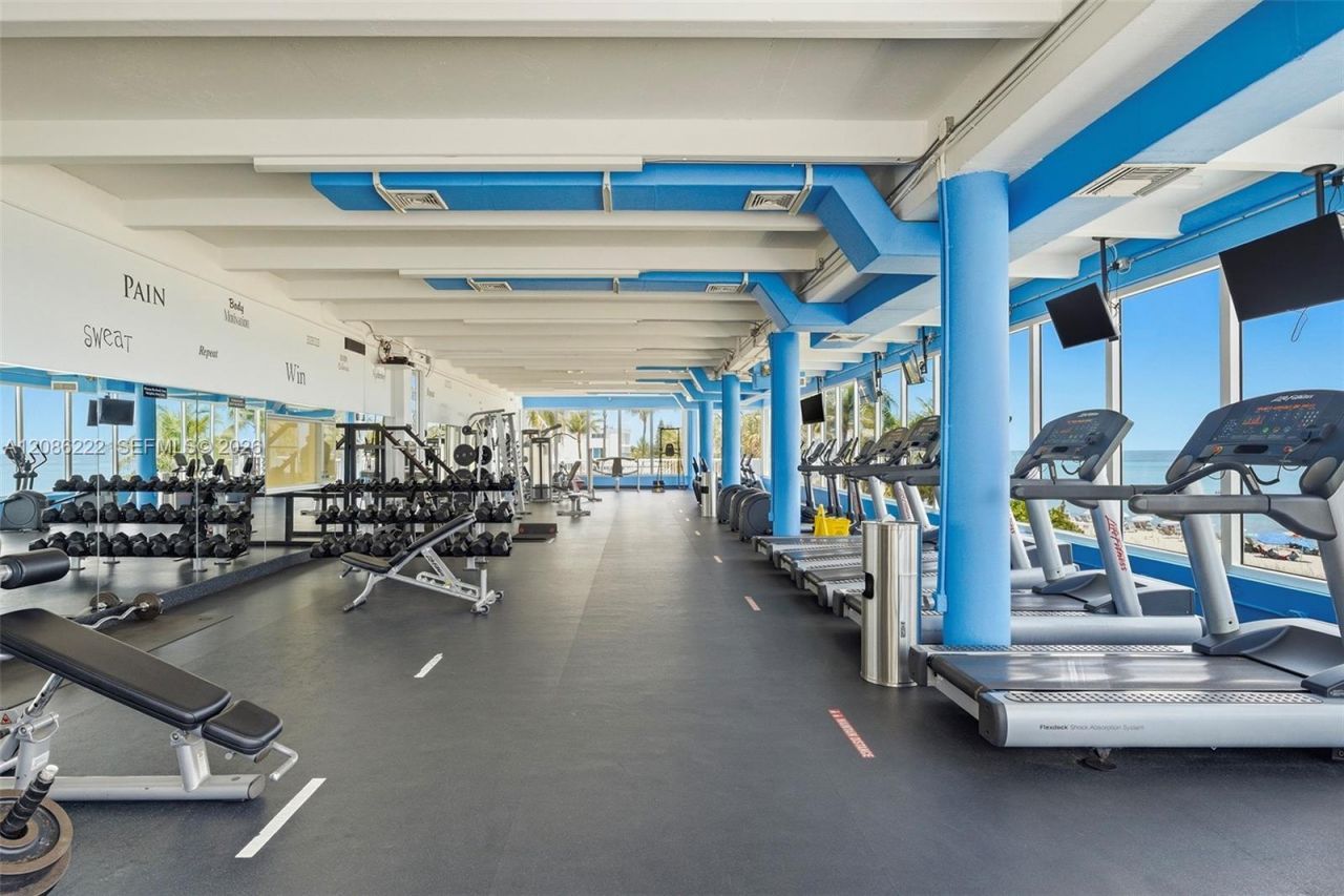 5401 Collins Ave, Unit 108, Miami Beach, FL 33140 Photo