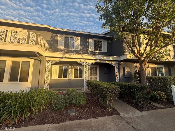 136 Lexington, Costa Mesa, CA 92626