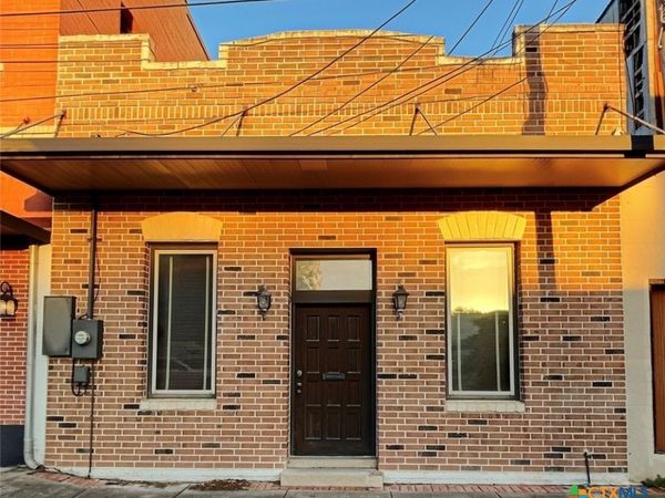 204 N Liberty Street , Victoria, TX 77901