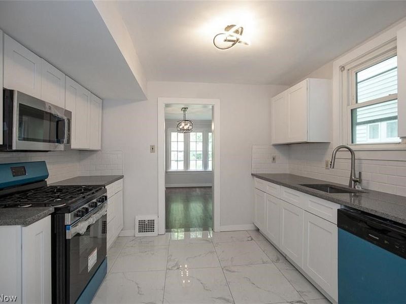 848 Beverly Road, Cleveland Heights, OH 44121 Photo 13