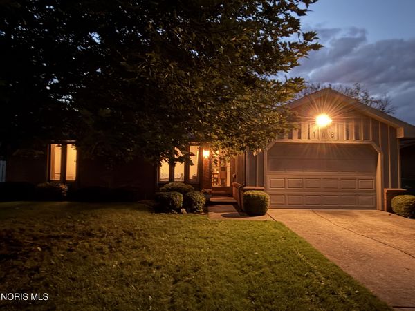 108 Homestead Drive, Rossford, OH 43460