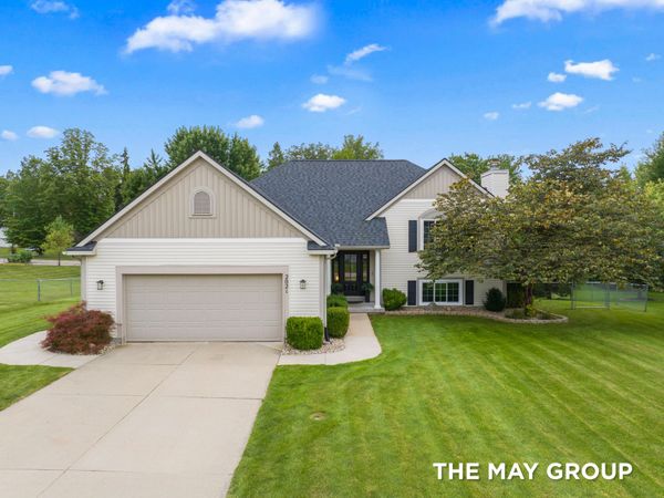 2021 Orchard Ridge Drive NW, Grand Rapids, MI 49534
