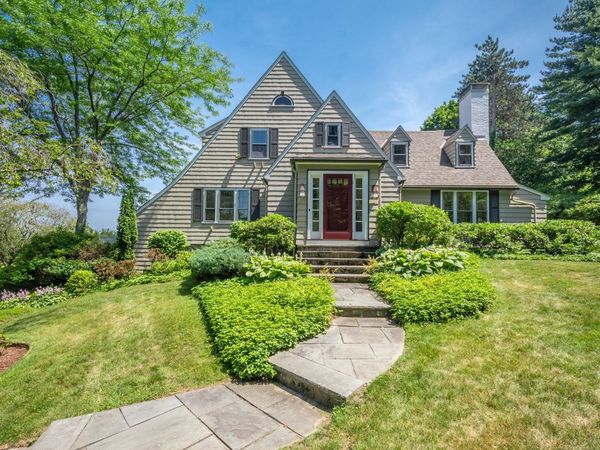 9 Hilliard Road, Lincoln, MA 01773