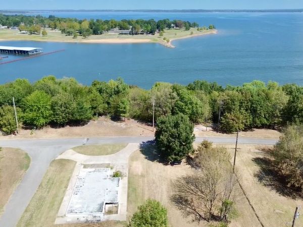 641 Sequoyah Drive , Eufaula, OK 74432