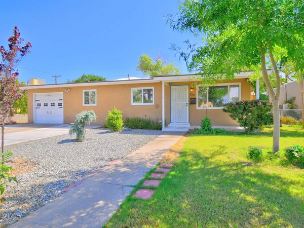 3112 Valencia Drive NE, Albuquerque, NM 87110