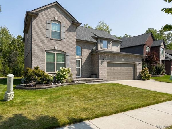 3530 Town Haven Drive , Troy, Mi 48083