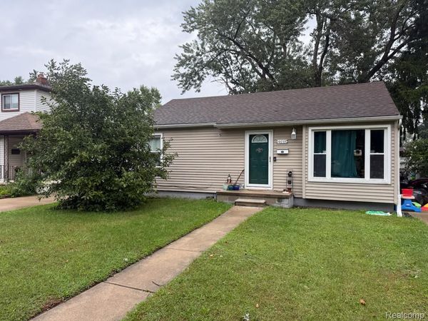 4653 Academy Street, Dearborn Heights, Mi 48125