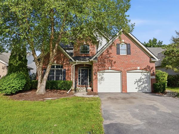 243 Lakeshore Pointe Drive , Oceola Township, Mi 48843
