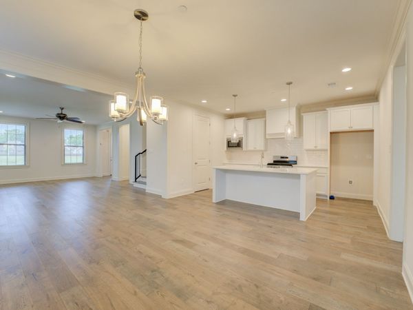 909 UFTON ALY , Collierville, TN 38017