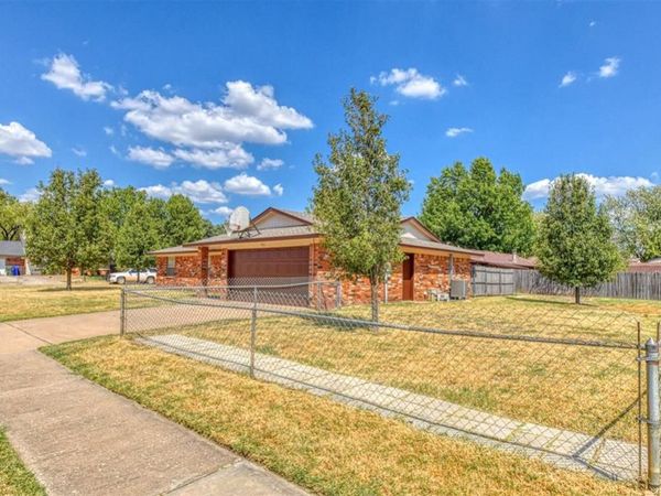 701 Grill Avenue, Norman, OK 73071