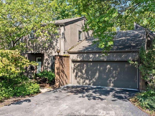 1623 Coppertree Road, Columbus, OH 43232