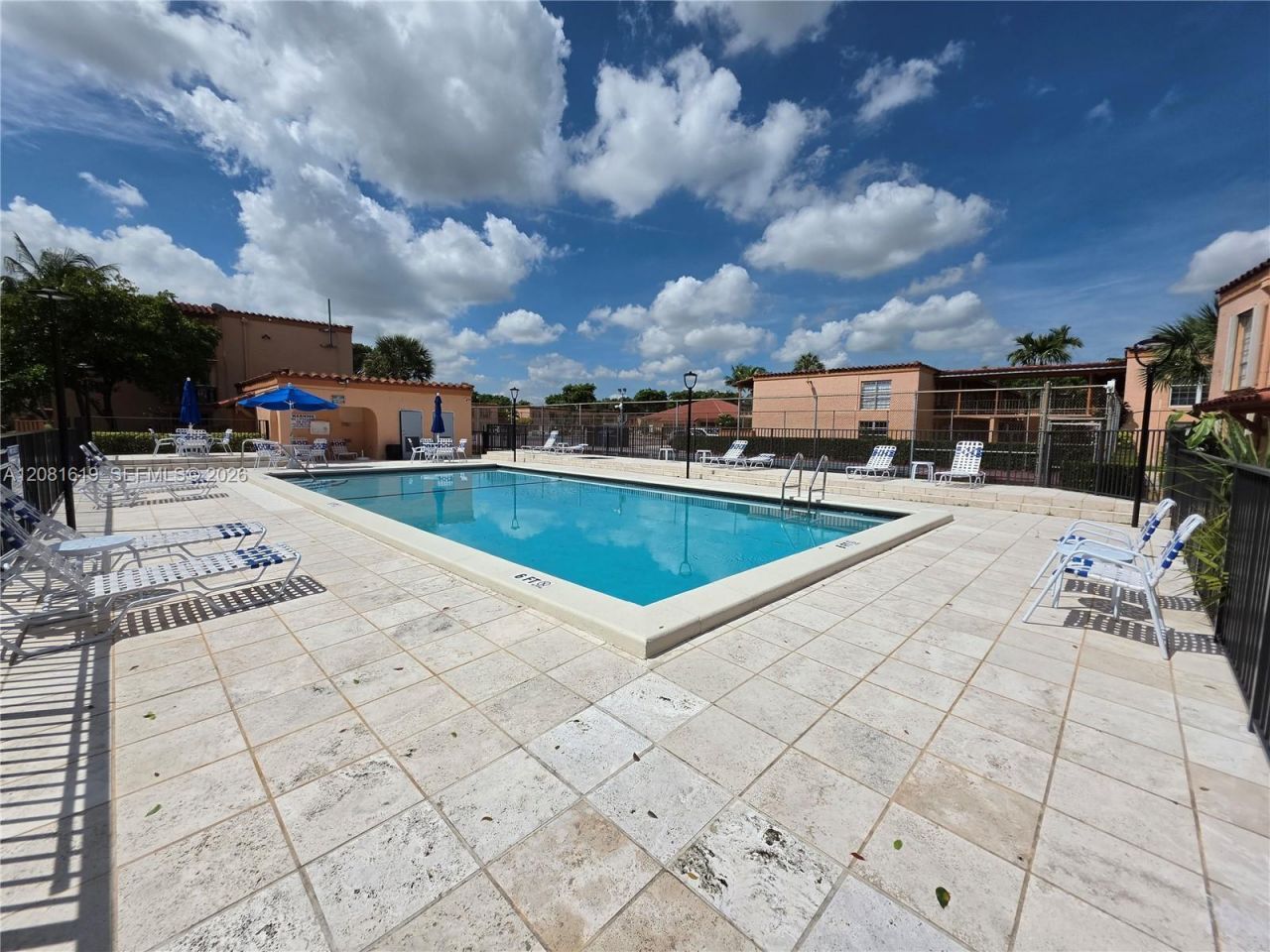 7110 Fairway Dr, Unit L12, Miami Lakes, FL 33014 Photo
