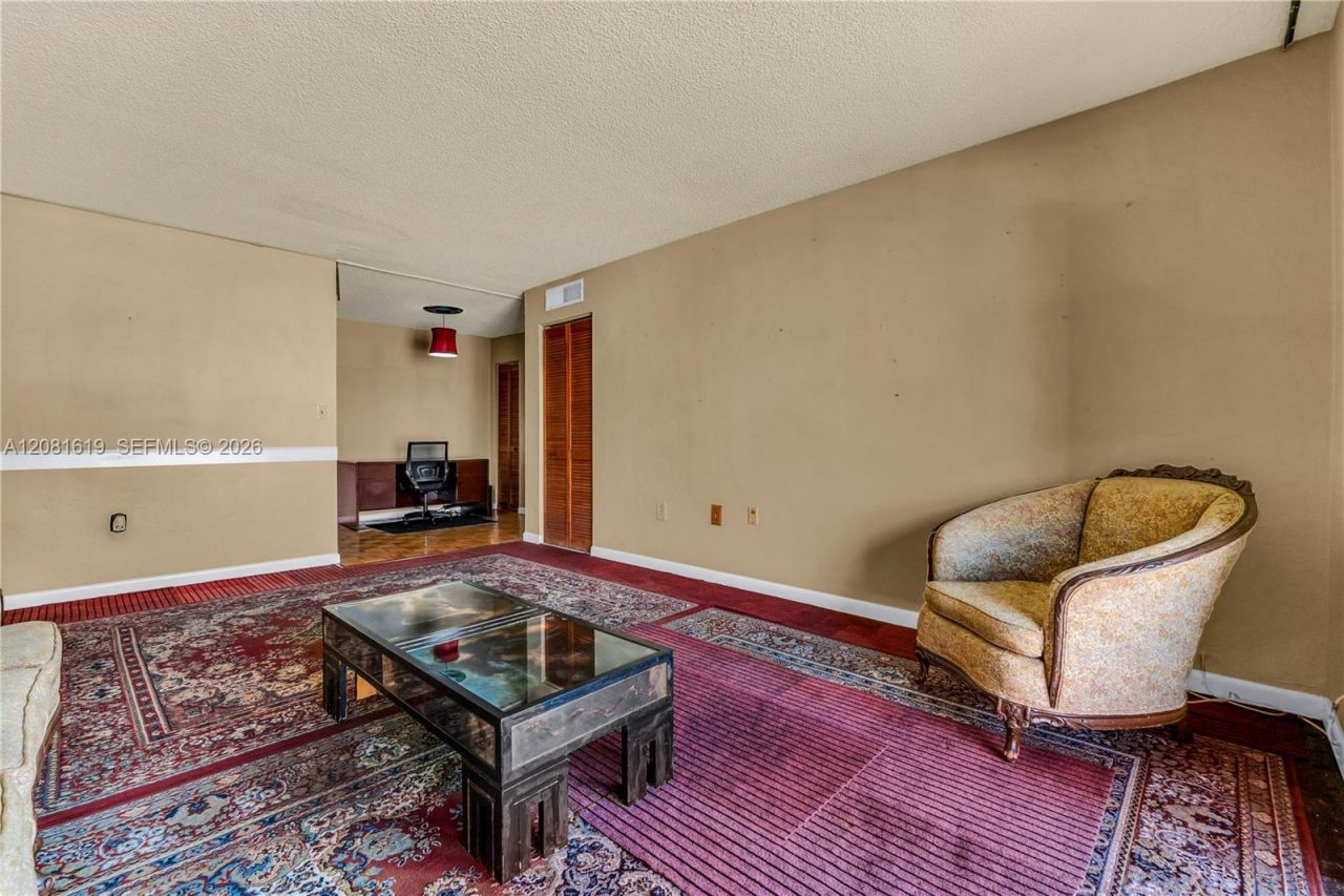 7110 Fairway Dr, Unit L12, Miami Lakes, FL 33014 Photo