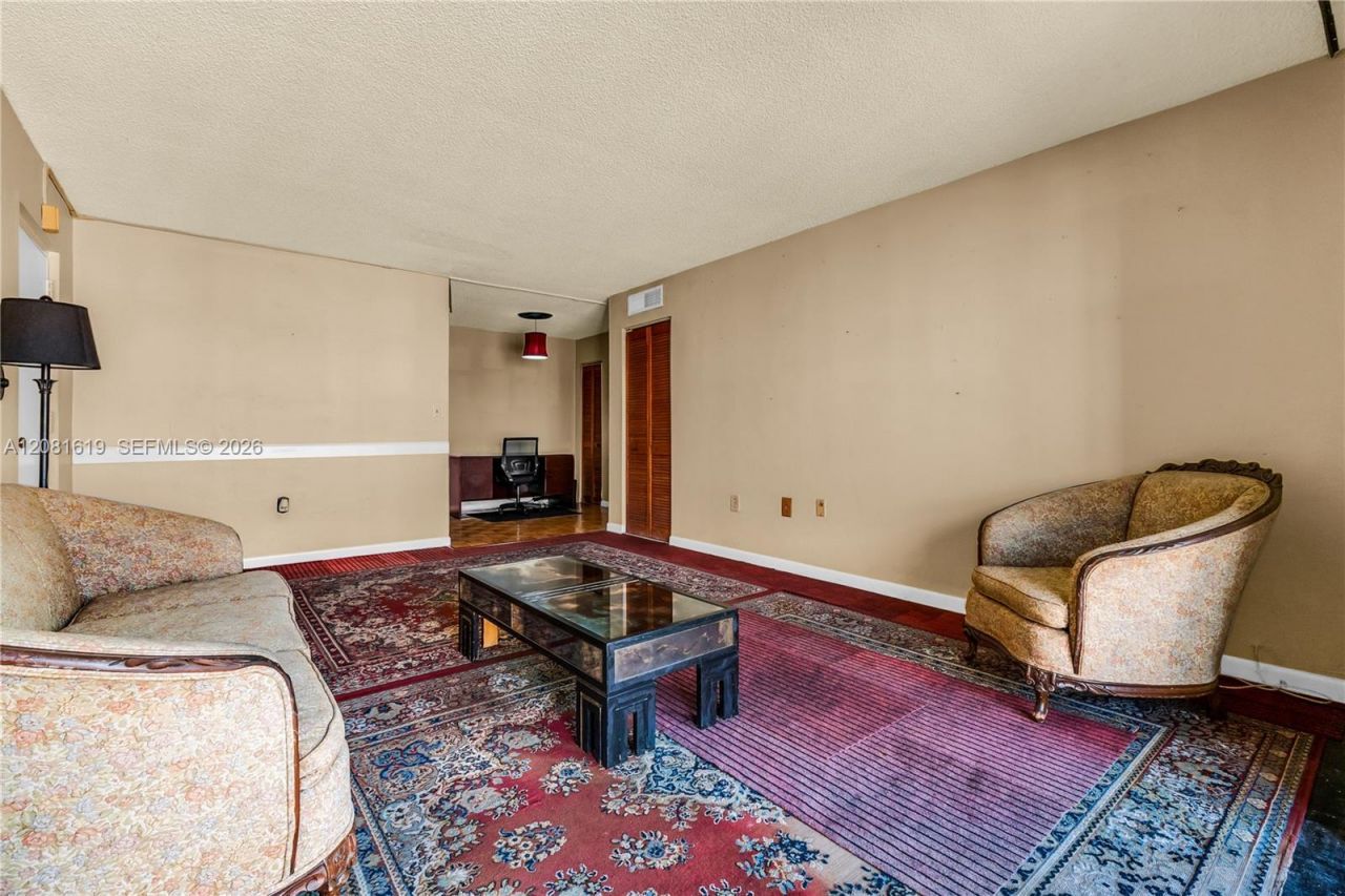 7110 Fairway Dr, Unit L12, Miami Lakes, FL 33014 Photo