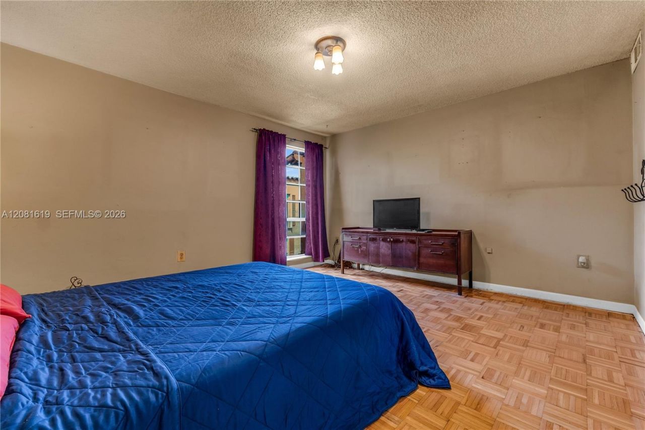 7110 Fairway Dr, Unit L12, Miami Lakes, FL 33014 Photo