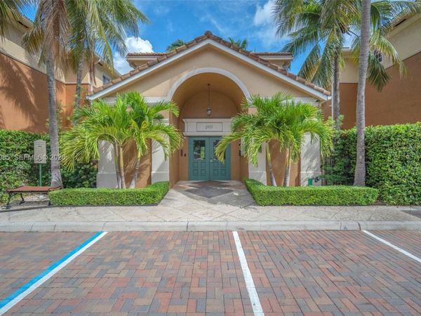 2931 NE 185th St, Unit 1101, Aventura, FL 33180