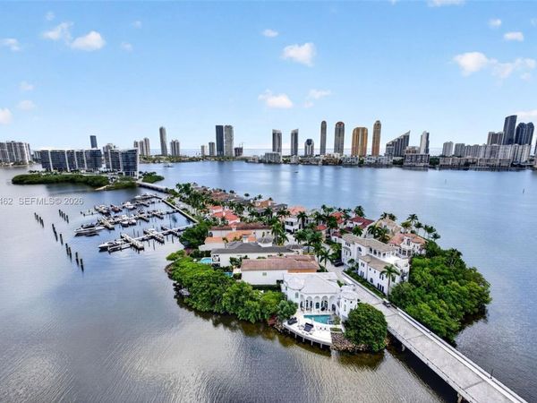6000 Island Blvd , Unit 2104, Aventura, FL 33160