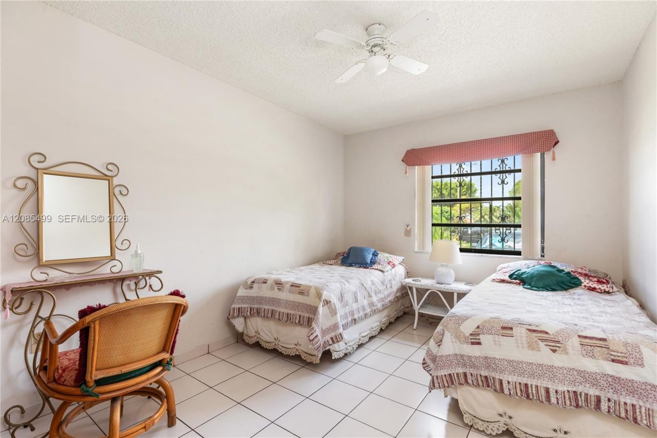 13828 SW 22nd Ter, Miami, FL 33175 Photo