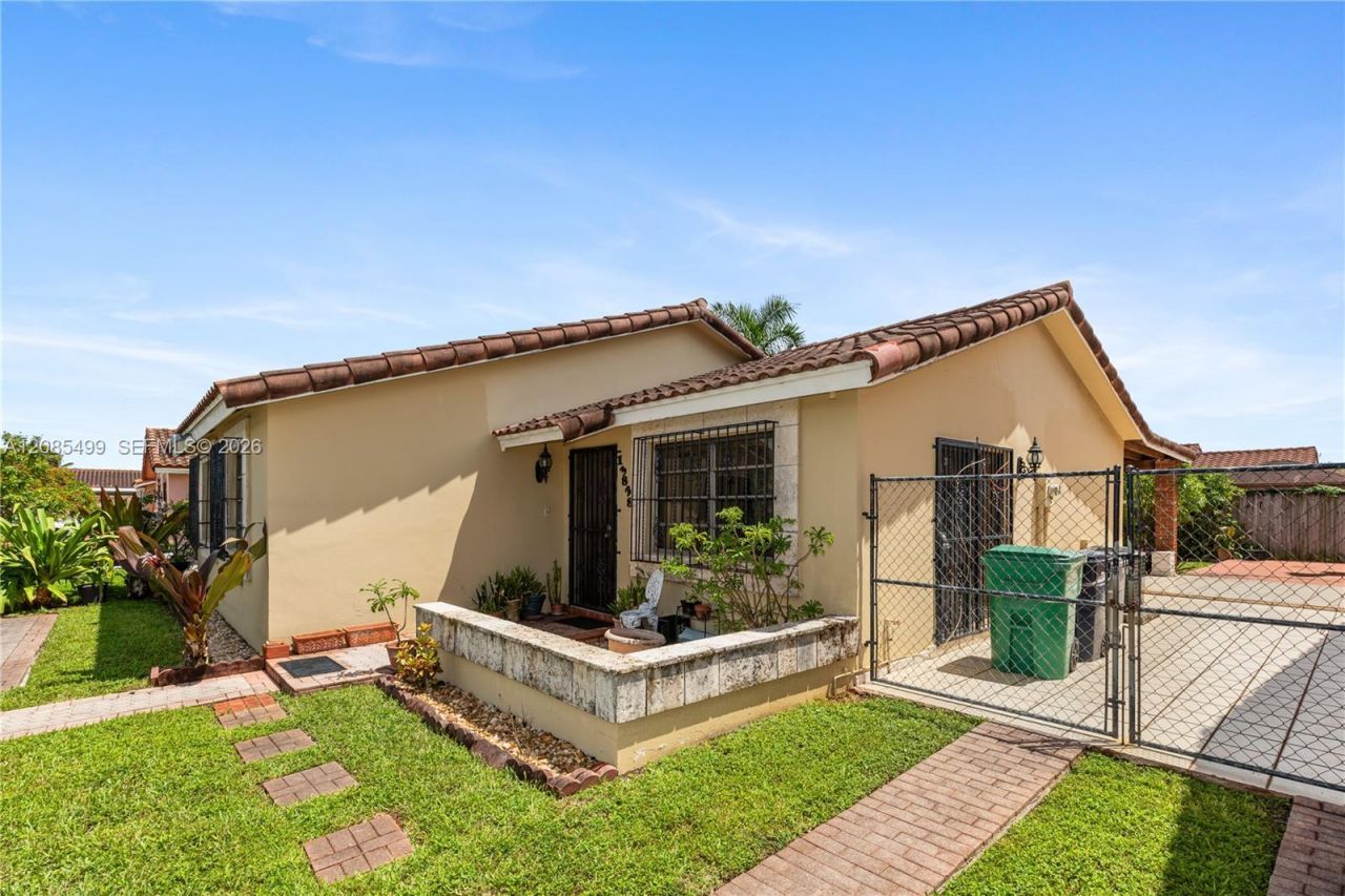 13828 SW 22nd Ter, Miami, FL 33175 Photo