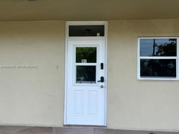 620 NE 12th Ave , Unit 107, Hallandale Beach, FL 33009
