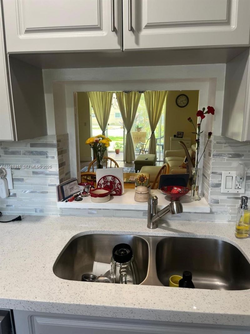 620 NE 12th Ave, Unit 107, Hallandale Beach, FL 33009 Photo