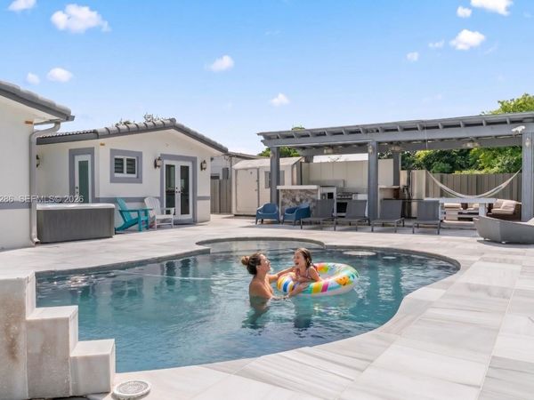 7843 NW 172nd St , Unit 1, Hialeah, FL 33015